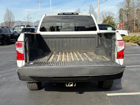 Certified 2018 Nissan Titan S w/ S Utility Package image 26