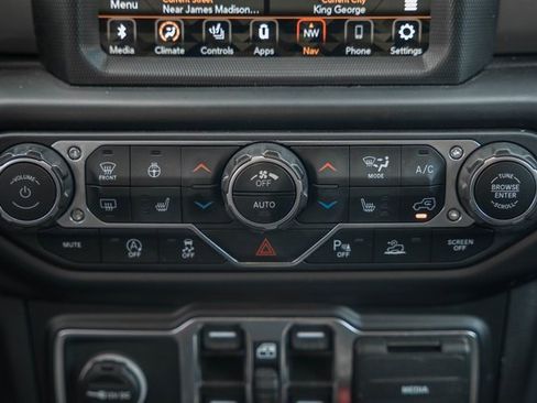 Used 2022 Jeep Wrangler Unlimited Sahara w/ Dual Top Group image 23