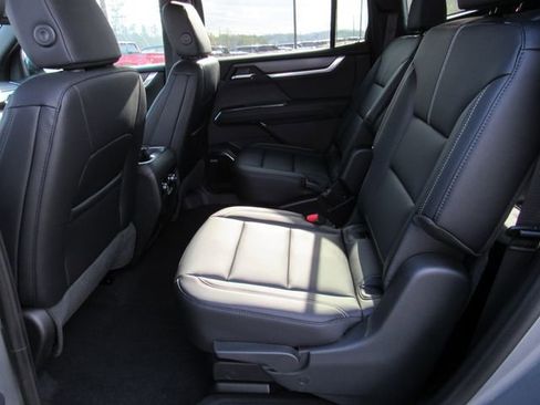 New 2026 GMC Acadia Elevation image 14