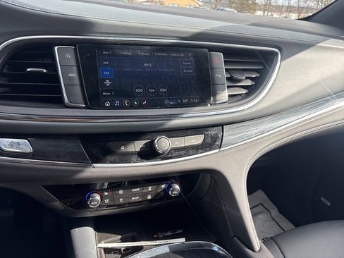 Used 2022 Buick Enclave Premium image 29
