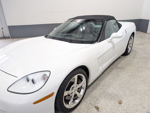 Used 2008 Chevrolet Corvette Convertible w/ Preferred Equipment Group RWD image 7