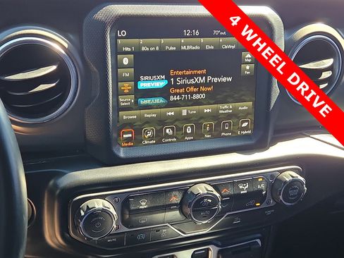 Used 2022 Jeep Wrangler Unlimited Rubicon 4xe image 14