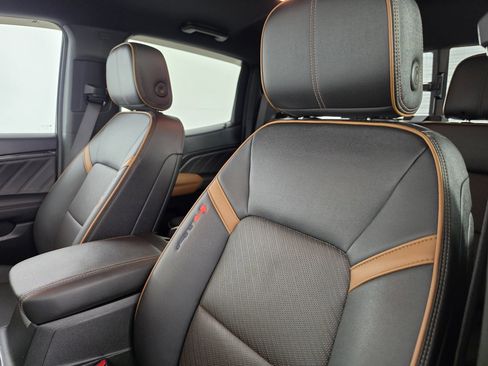 Used 2023 GMC Canyon AT4 w/ AT4 Premium Package AWD/4WD image 19