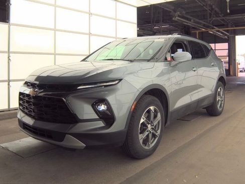 Used 2024 Chevrolet Blazer LT w/ Convenience Package FWD image 4