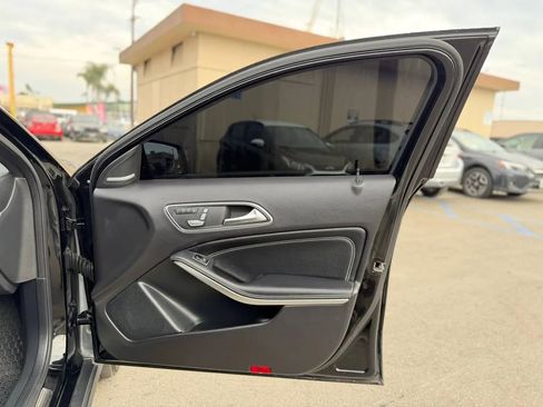 Used 2019 Mercedes-Benz GLA 250 image 35