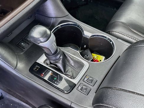 Certified 2019 Toyota Highlander XLE AWD/4WD image 17