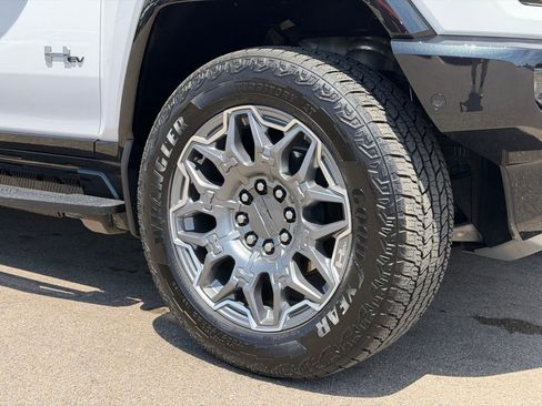 Used 2025 GMC Hummer EV 3X AWD/4WD image 26