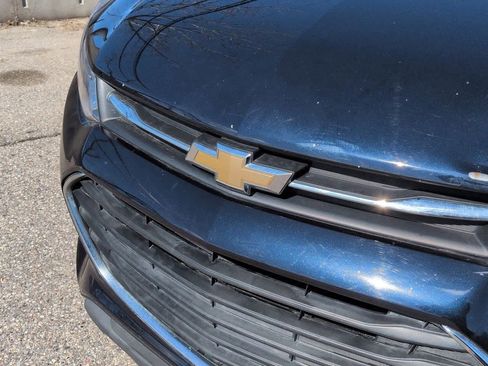 Used 2021 Chevrolet Trax LS w/ Tint and Cruise Package image 11