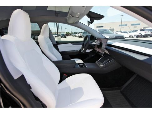 Used 2026 Tesla Model Y 2WD image 22