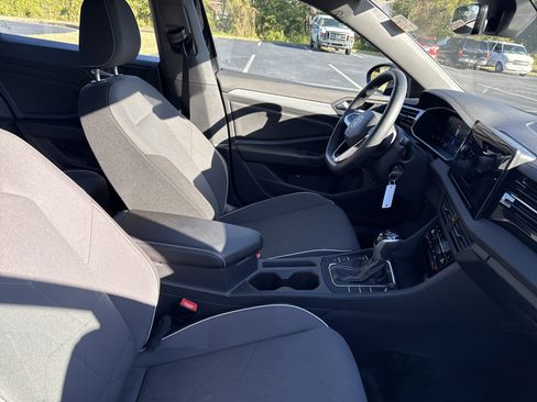Used 2025 Volkswagen Jetta Sport image 33