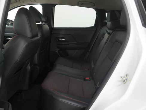 Used 2025 Nissan Kicks SR image 13