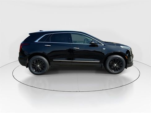 Used 2021 Cadillac XT5 Premium Luxury image 9