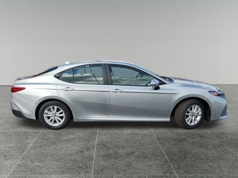 Certified 2025 Toyota Camry LE image 8