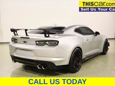Used 2019 Chevrolet Camaro ZL1 RWD image 8