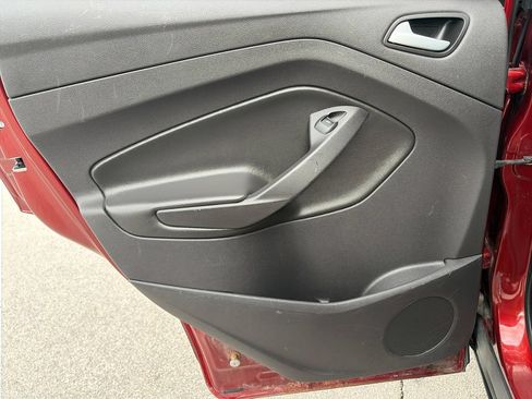 Used 2015 Ford Escape SE AWD/4WD image 24