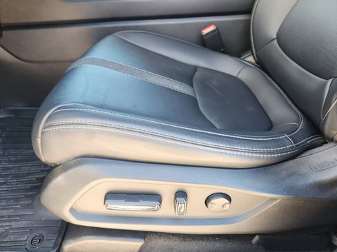 Used 2025 Honda Pilot Touring image 24