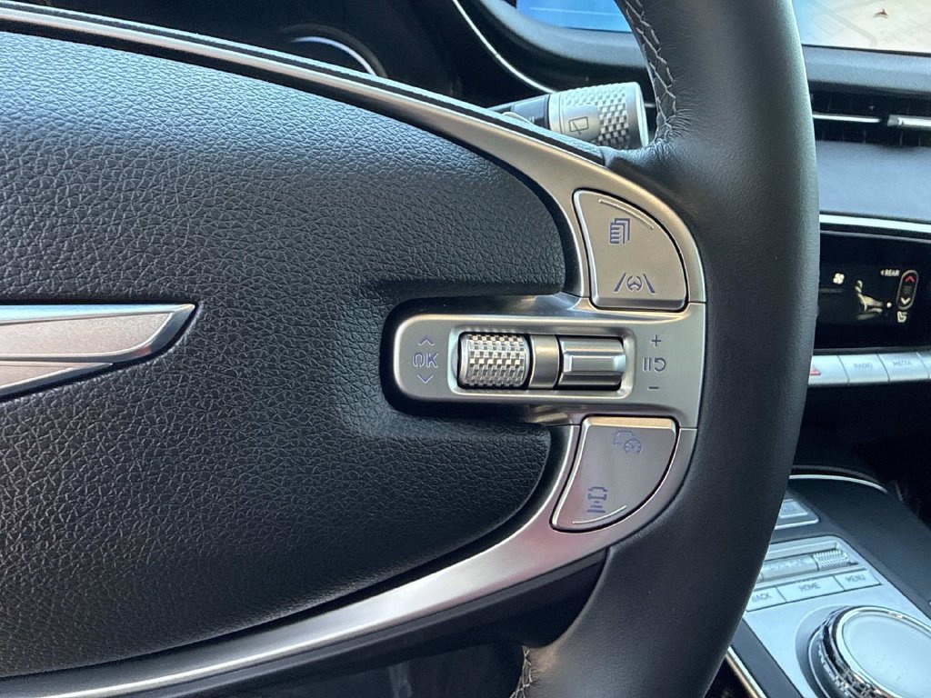 Used 2025 Genesis GV70 2.5T AWD/4WD image 35
