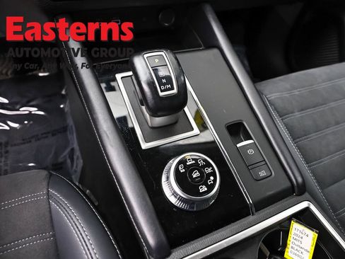 Used 2024 Mitsubishi Outlander SE AWD/4WD image 13