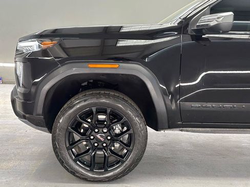 Used 2024 GMC Canyon Denali w/ LPO, Denali Black Edition AWD/4WD image 5