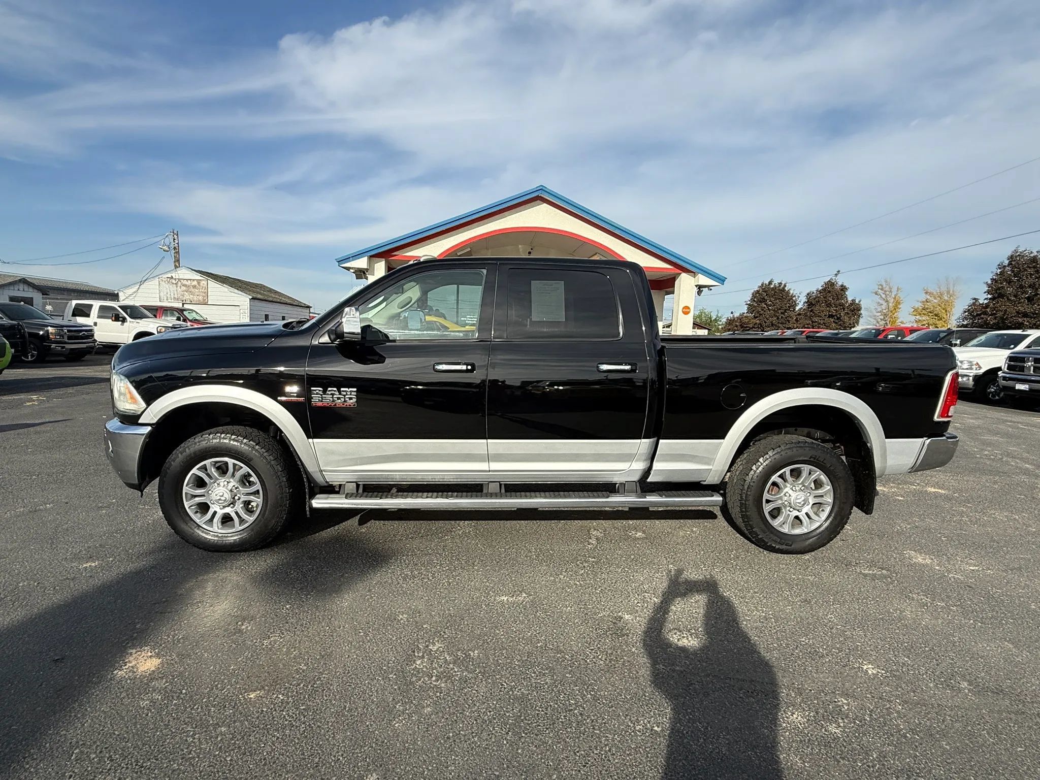 Used 2014 RAM 3500 Laramie AWD/4WD image 2
