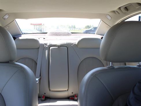 Used 2011 Buick Lucerne Super FWD image 16