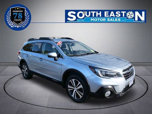 Used 2018 Subaru Outback 2.5i Limited image 2