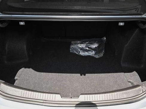 Used 2024 Chevrolet Malibu LT FWD image 36
