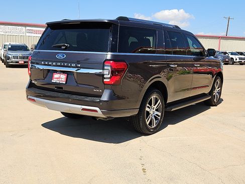Used 2024 Ford Expedition Max Limited RWD image 3