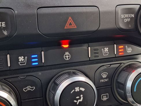 Used 2021 RAM 1500 Laramie image 24