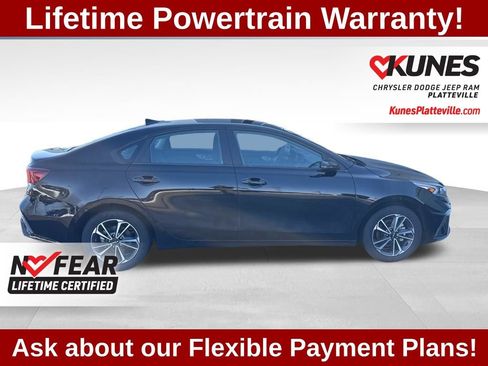 Used 2023 Kia Forte LXS w/ LXS Technology Package image 3