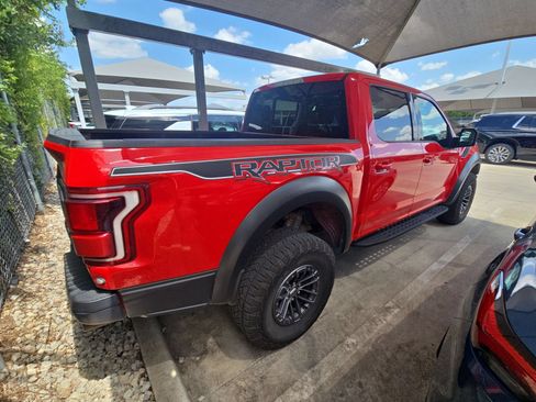 Used 2019 Ford F150 Raptor w/ Equipment Group 802A Luxury AWD/4WD image 8