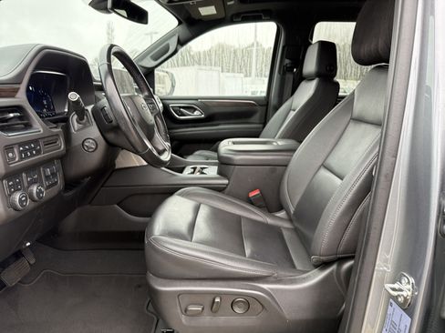 Used 2022 Chevrolet Tahoe Z71 w/ Z71 Off-Road Package image 16