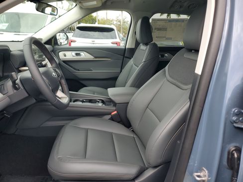 New 2026 Ford Explorer Active w/ Active Comfort Package image 10