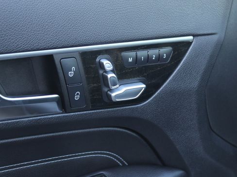 Used 2014 Mercedes-Benz E 550 Coupe image 19