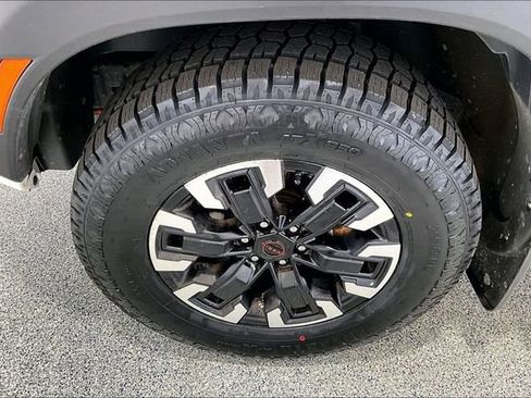 Used 2023 Nissan Frontier PRO-4X AWD/4WD image 41