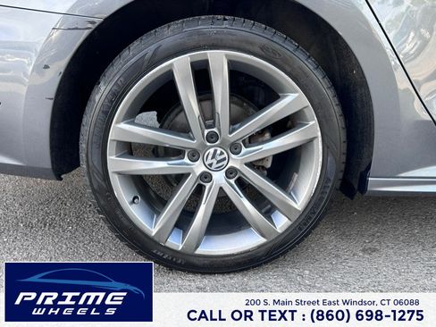 Used 2018 Volkswagen Passat 2.0T R-Line FWD image 24