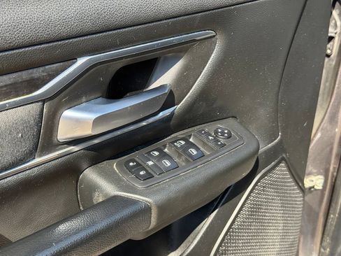 Used 2019 RAM 1500 Big Horn AWD/4WD image 13