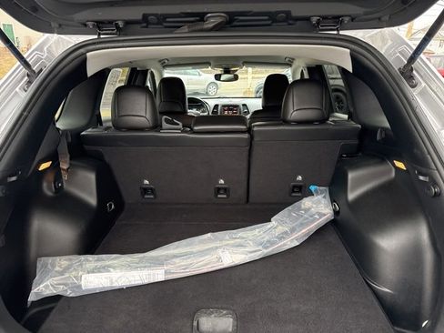 Used 2021 Jeep Cherokee Latitude Lux image 39