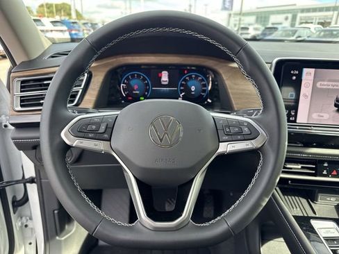 New 2026 Volkswagen Atlas SE FWD image 18
