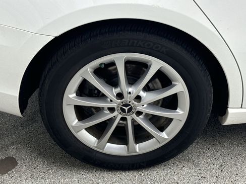 Used 2019 Mercedes-Benz A 220 4MATIC w/ Premium Package image 39