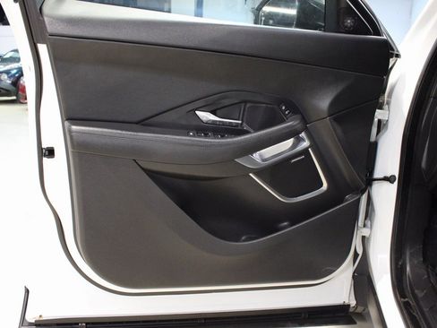 Used 2018 Jaguar E-PACE S image 31