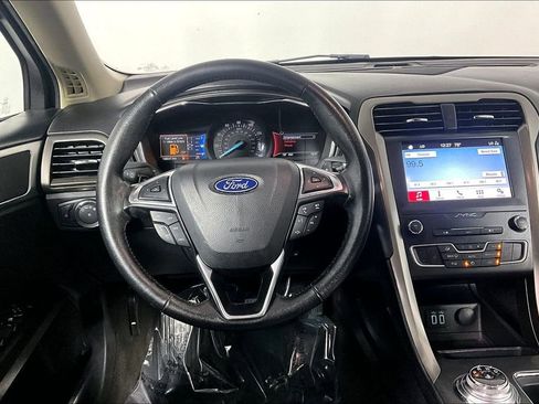 Used 2019 Ford Fusion SEL FWD image 5