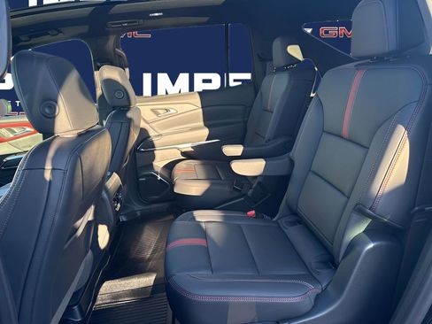 Used 2024 Chevrolet Traverse RS w/ LPO, Floor Liner Package AWD/4WD image 14