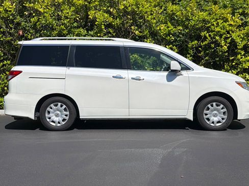 Used 2012 Nissan Quest S FWD image 3