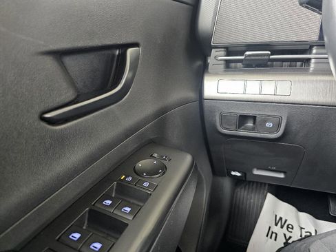 Used 2024 Hyundai Kona SEL image 24