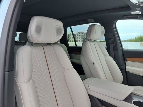 New 2026 Cadillac Vistiq Sport w/ LPO, Floor Liner Package AWD/4WD image 31