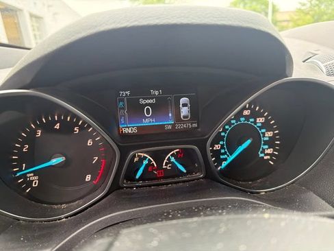 Used 2015 Ford Escape Titanium w/ Equipment Group 301A AWD/4WD image 11