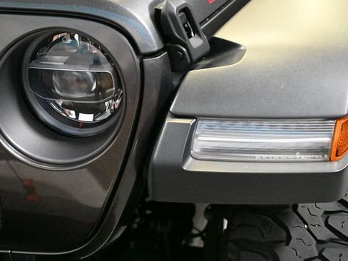 Used 2021 Jeep Gladiator Rubicon AWD/4WD image 22