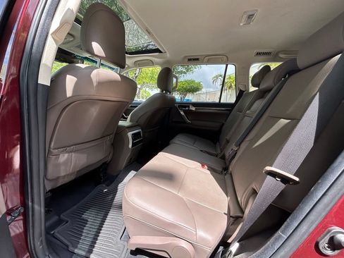 Used 2022 Lexus GX 460 Premium w/ Premium Package AWD/4WD image 56