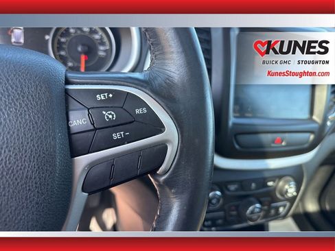 Used 2016 Jeep Cherokee Limited AWD/4WD image 28